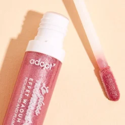 Online Adopt Glittery Lip Gloss With A Wow Effect!