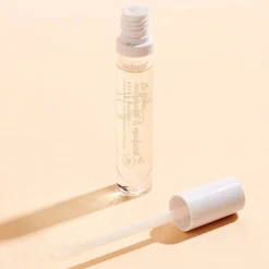 Online Adopt Glittery Lip Gloss With A Wow Effect!